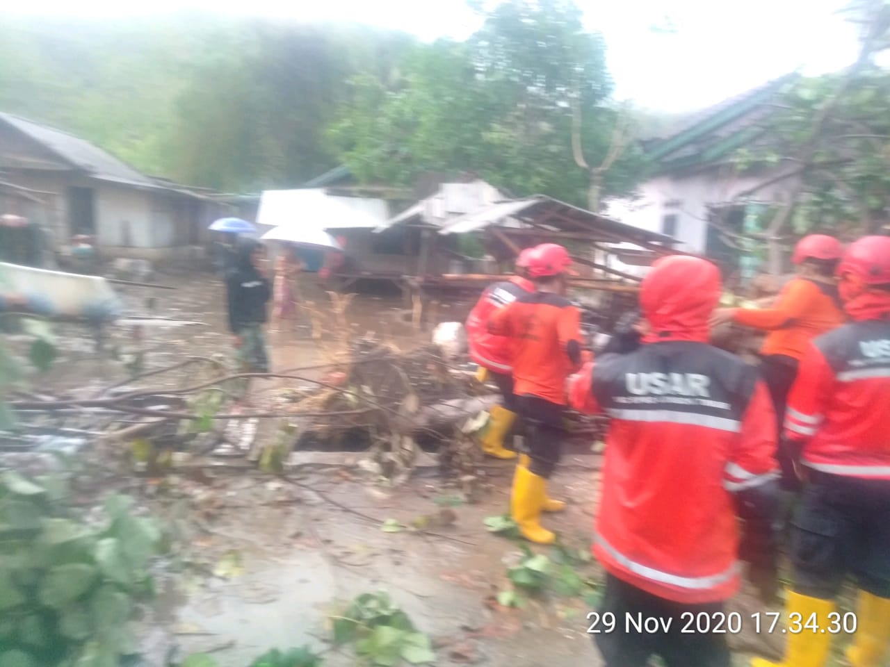 Angin Puting Beliung Rusakkan Rumah Warga di Desa Batu Nampar Selatan