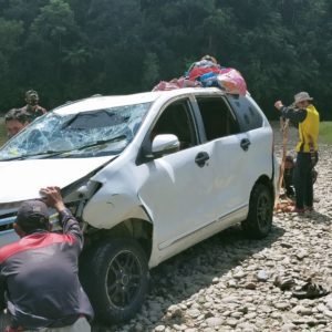 Diduga Sopir Mengantuk, Mobil Terjun ke Sungai Messawa, 3 Korban Tidak Ditemukan