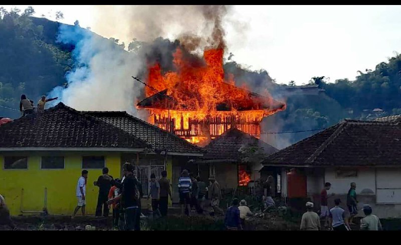 Rumah Guru Ngaji di Ciwidey Terbakar