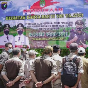 TNI Bangun Jalan Pesaguan-Dusun Panca Karya