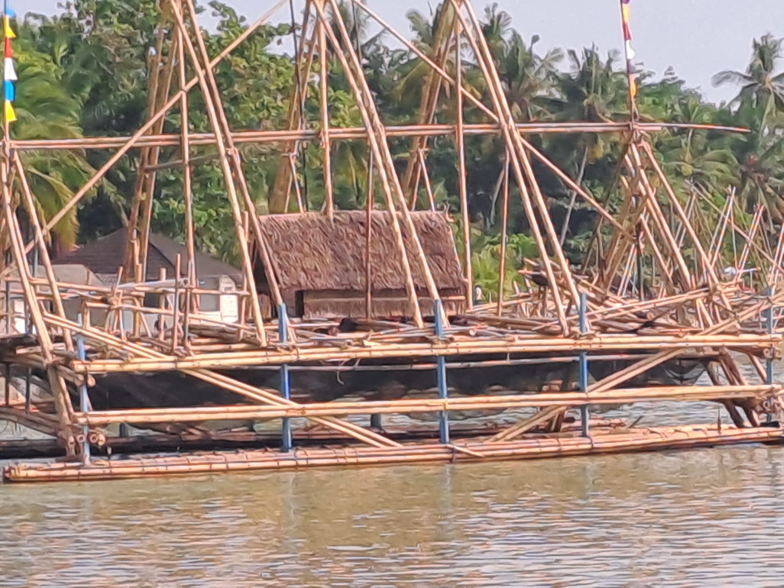 10 Jam Melaut, Ternyata Begini Cara Nelayan Bagan Menangkap Ikan