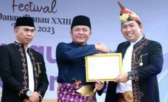 Bupati Okus dan Gubernur Sumsel Buka Event Festival Danau Ranau XXlll Tahun 2023